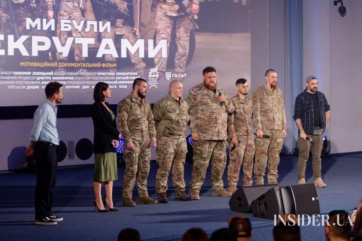 Віталій Кличко, Ірина Верещук та інші гості допрем’єрного показу фільму «Ми були рекрутами»