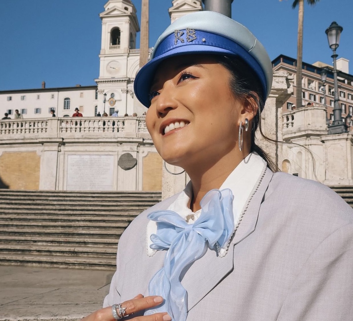 Носії: Ешлі Парк подорожує Італією у кепі від Багінського