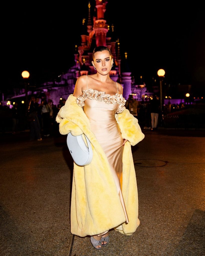 Кайлі Дженнер та Діснейленд: як минуло модне шоу Coperni в Парижі