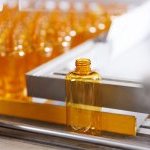 У березні минулого року Biotherm від L'Oréal оголосила про перезапуск свого культового сонцезахисного спрею Waterlover у оновленій косметичній пляшці, виготовленій з біопереробленого ПЕТ-пластику Carbios (Фото: Biotherm).