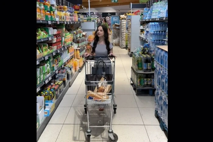 Блогерка порівняла ціни на продукти в Україні та Польщі: де дешевше