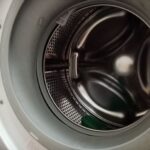 Навіщо класти тенісний м'ячик у пральну машину? Секрет пухнастих речей