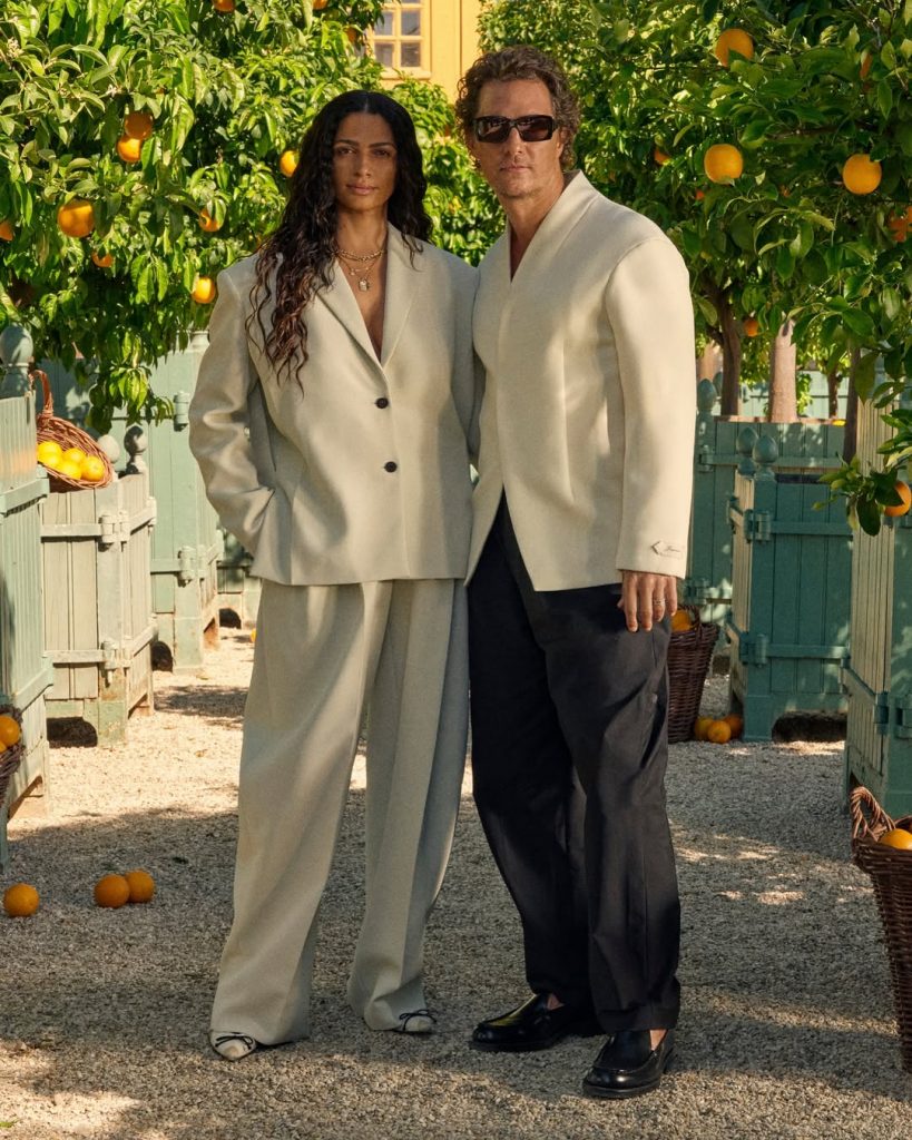 Летиція Каста, Тіна Кунакі та інші селебриті на показі Jacquemus SS’26