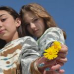 Підліток-невидимка? Що він приховує за стіною мовчання