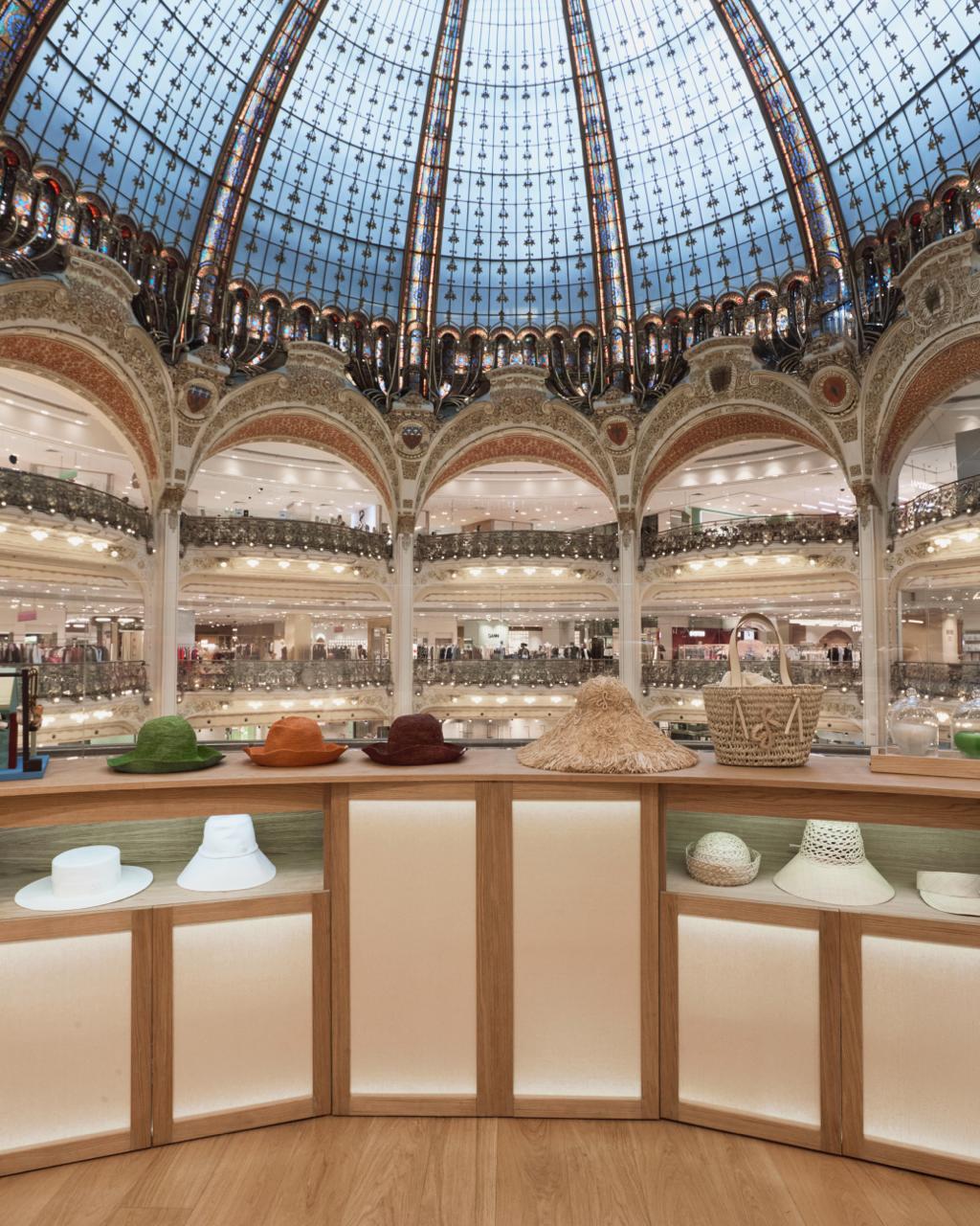 Паризький Galeries Lafayette присвятив 12 вітрин бренду Ruslan Baginskiy