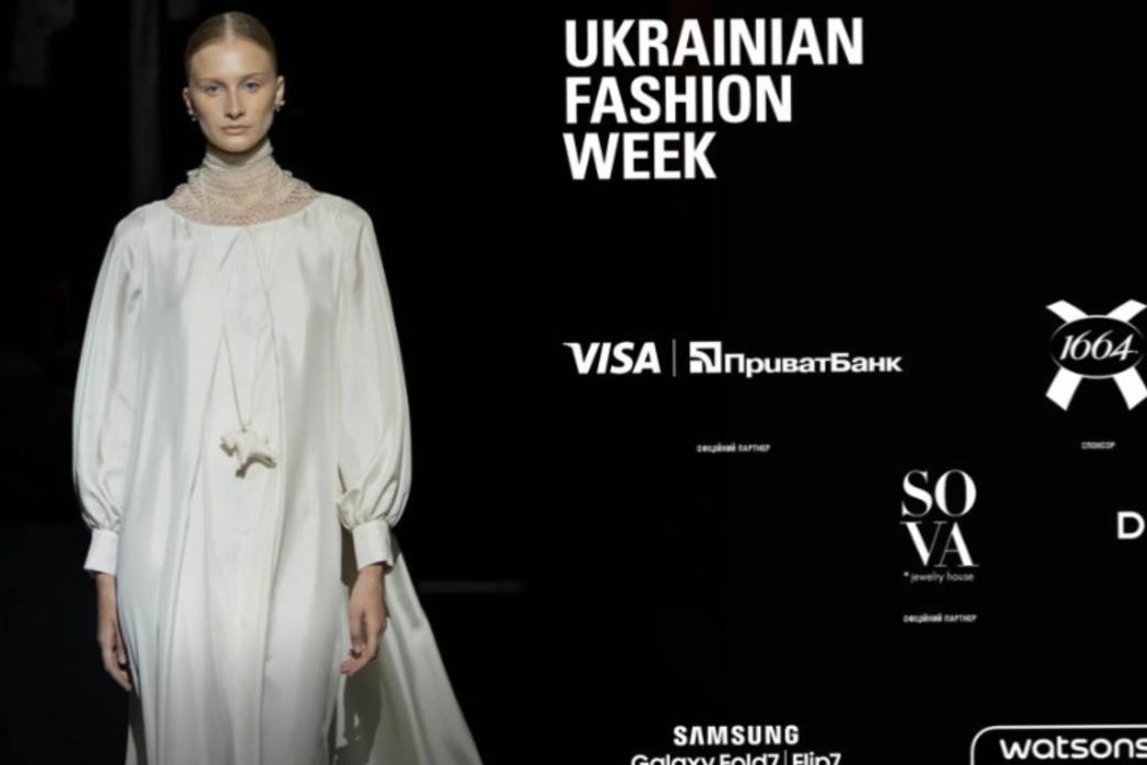 Перформанси та концептуальні інсталяції: чим здивує Ukrainian Fashion Week SS26