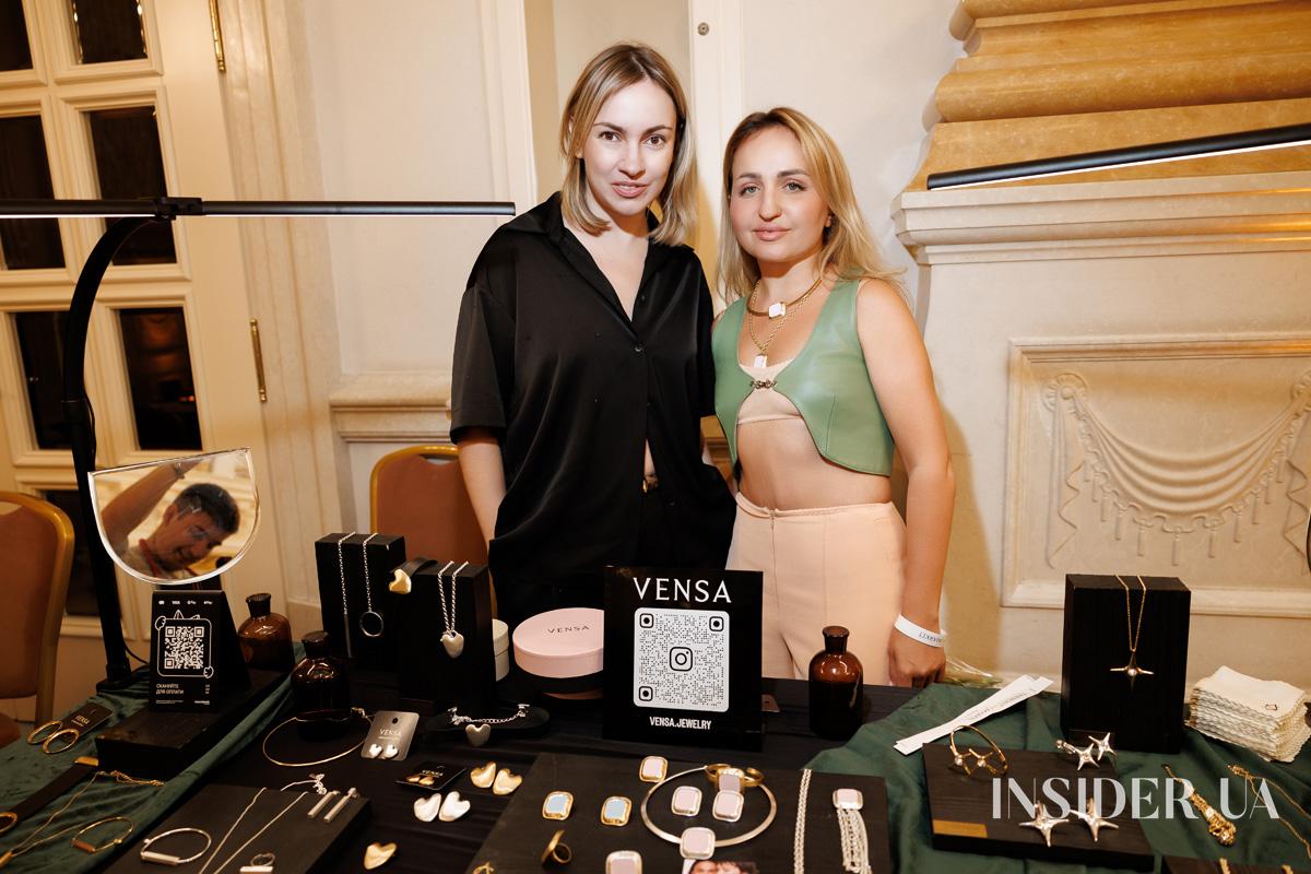 Творчість і допомога країні: як минув атмосферний Fairmont Charity Market
