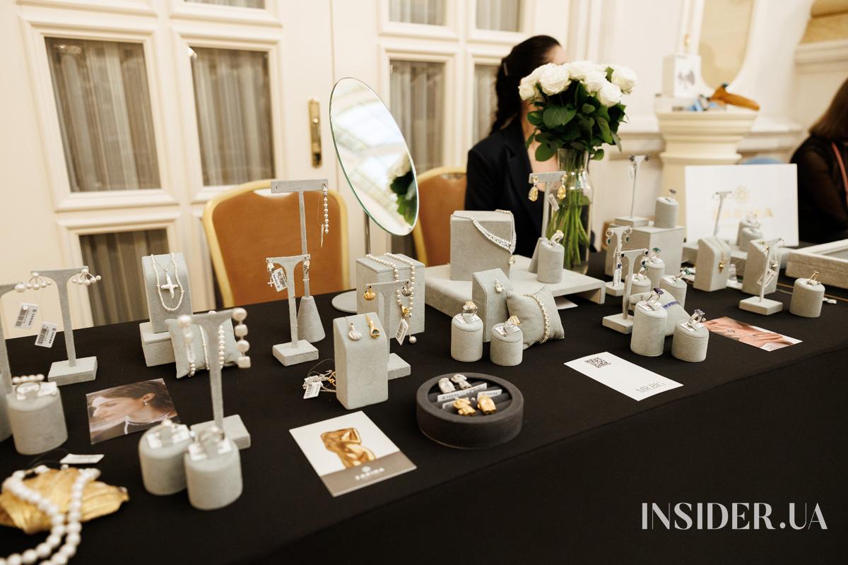 Творчість і допомога країні: як минув атмосферний Fairmont Charity Market