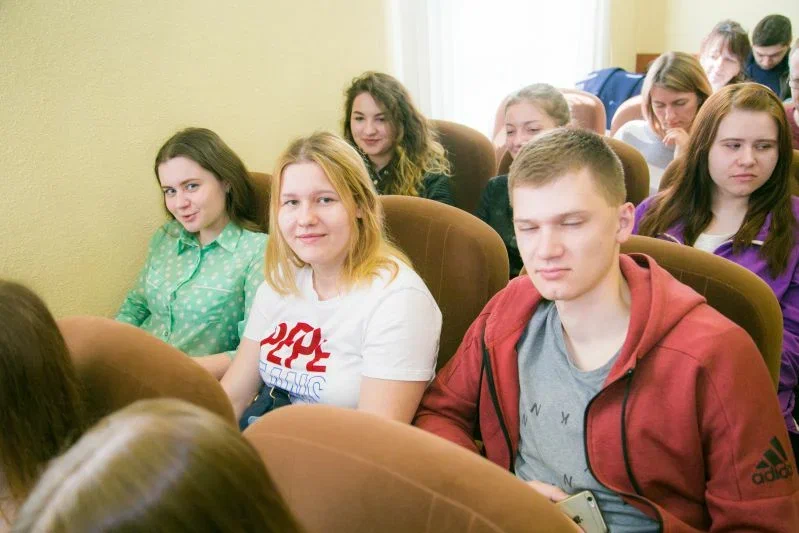 Розмова до душі: як змусити підлітка вас почути Дети