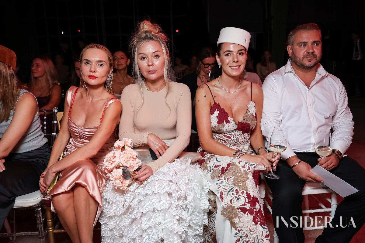 Історія кохання під куполом моди: незабутній фінал Ukrainian Fashion Week SS’26