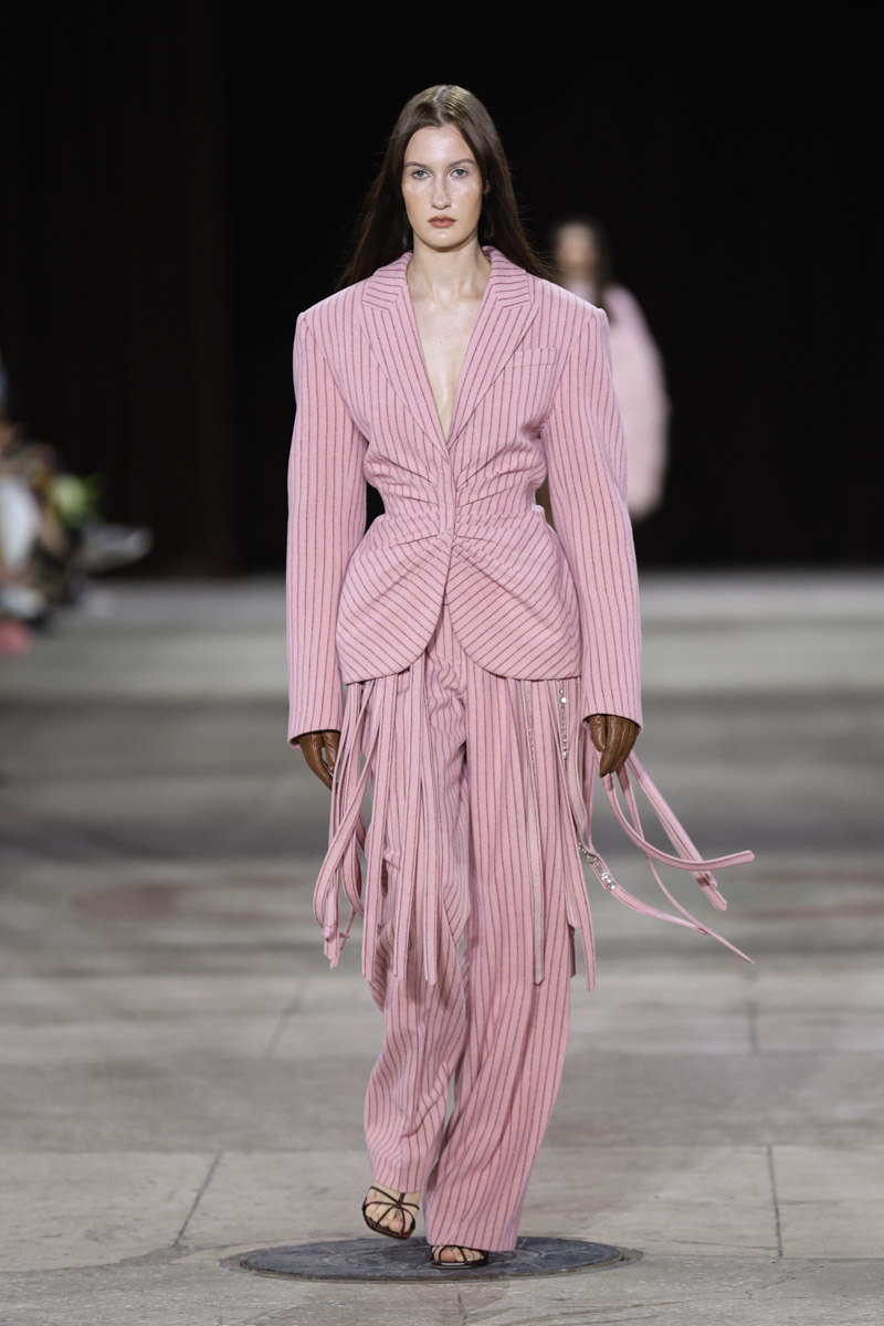 Історія кохання під куполом моди: незабутній фінал Ukrainian Fashion Week SS’26