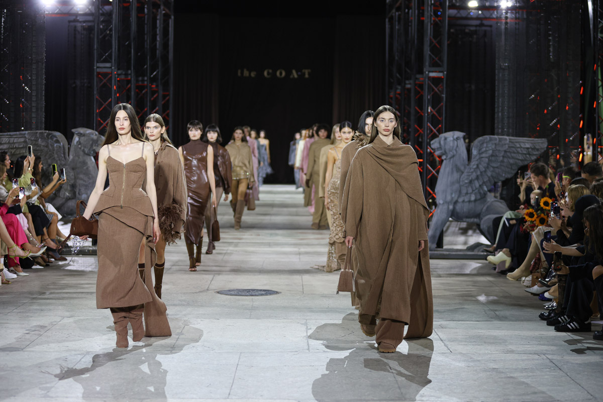 Історія кохання під куполом моди: незабутній фінал Ukrainian Fashion Week SS’26