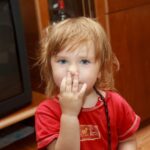 Бабусі та дідусі: як м'яко зупинити їхнє втручання у виховання…