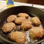 Чим замінити панування для котлет: 3 нестандартні варіанти, які зроблять…