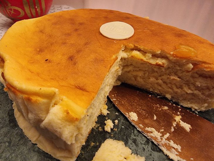 Що покласти на дно форми для чізкейка, щоб він ніколи не пригорів чизкейк