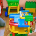 Чому безлад у дитячій — це добре: дослідження доводить зв'язок…