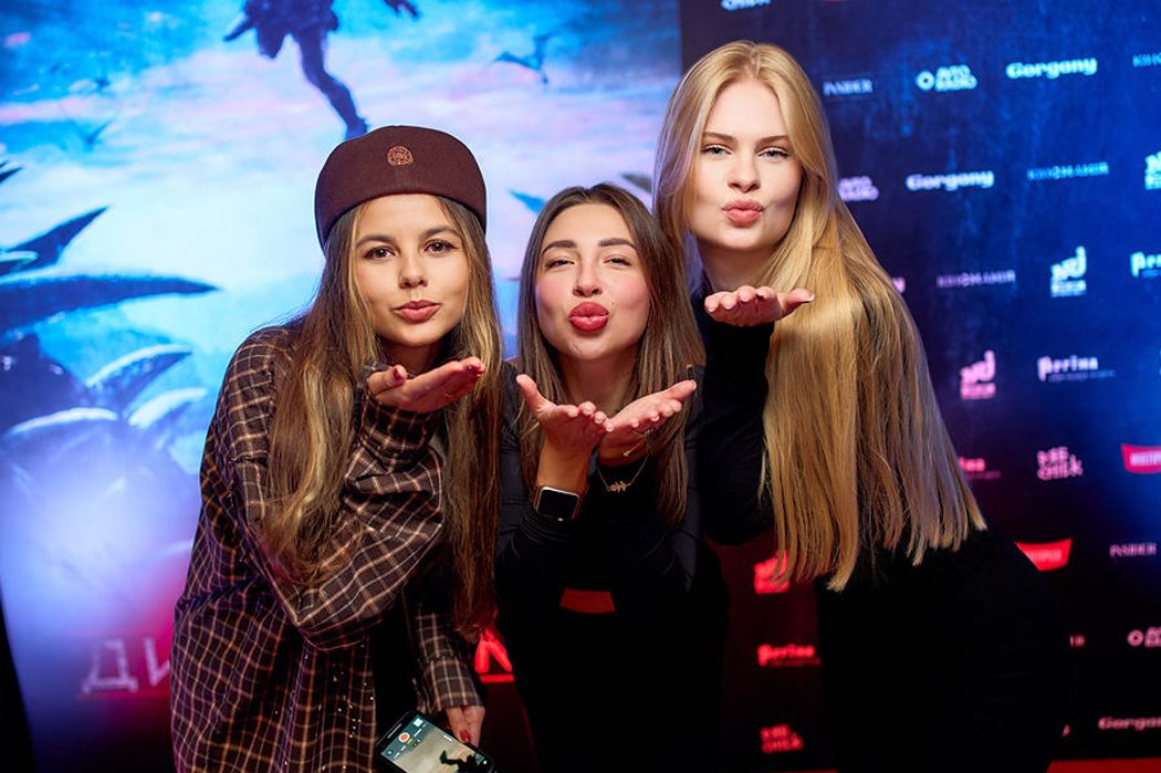 Атмосфера майбутнього на київській прем&rsquo;єрі фільму &laquo;Хижак: Дикі землі&raquo;