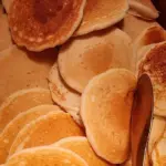 Коли додавати соду в тісто для оладок: якщо пропустити цей…