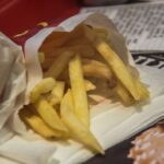 Як приготувати картопля фрі без олії: трюк з духовкою, що…