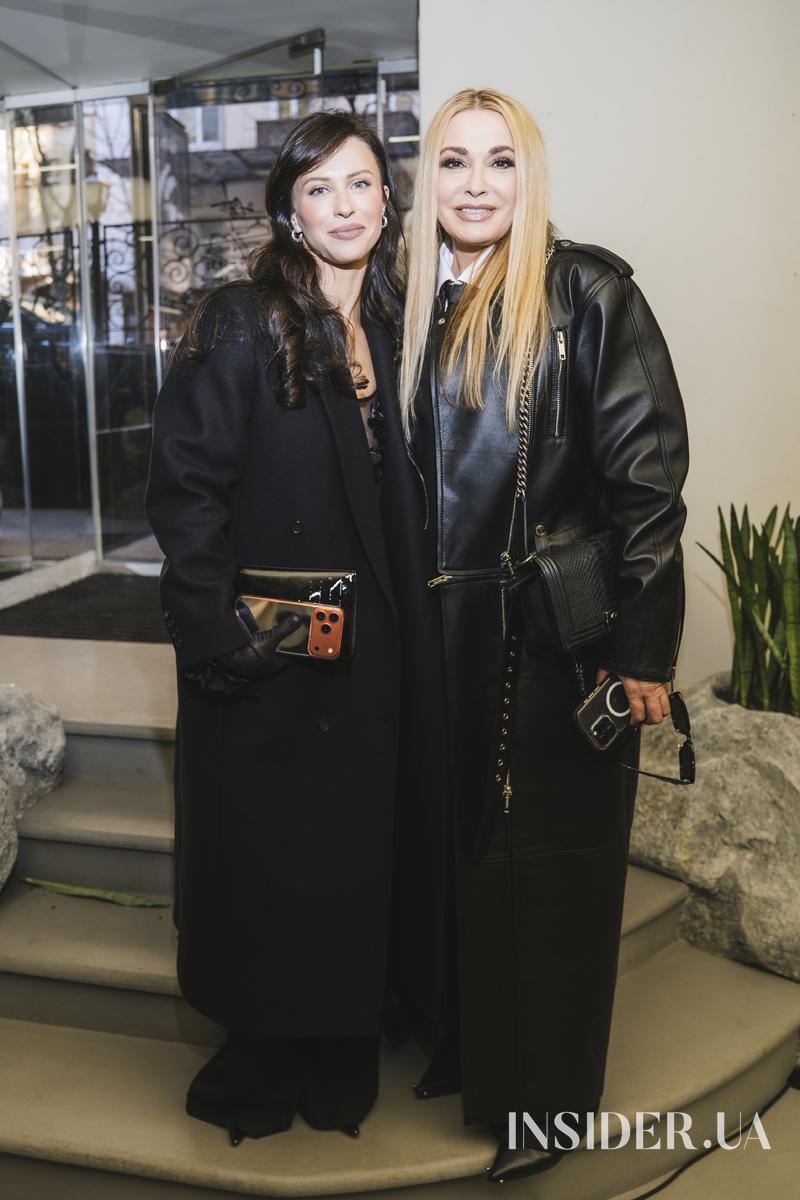 Вікторія Марє, Ольга Сумська