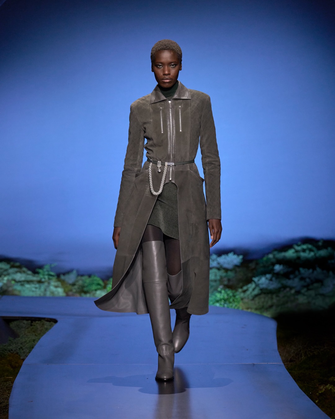 Місячне світло і жокейська естетіка: Hermès представив колекцію FW`2026