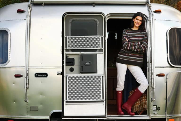 Ексклюзив: новий світський вихід Кендалл Дженнер — її каньйонний рай у деталях 6