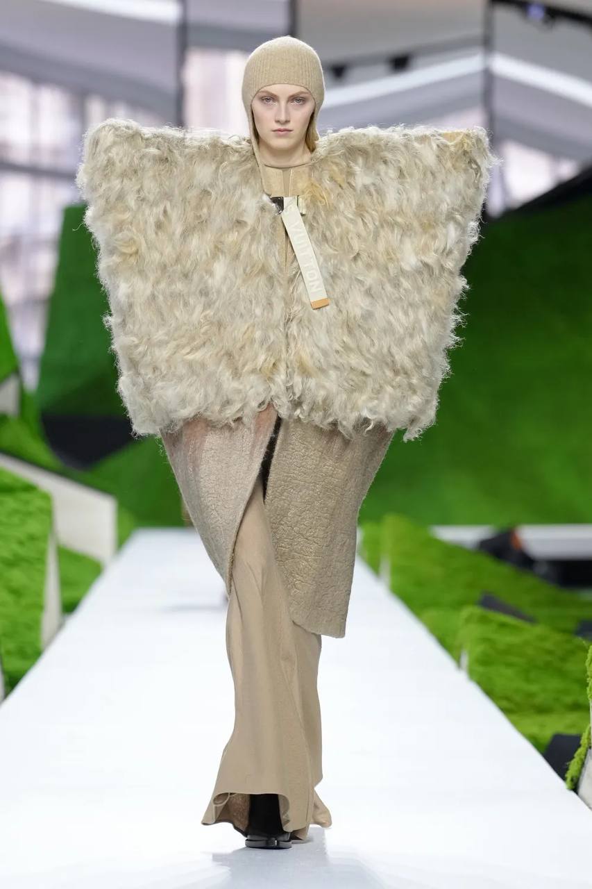 Естетика середохчій та гірких народів у шоу Louis Vuitton