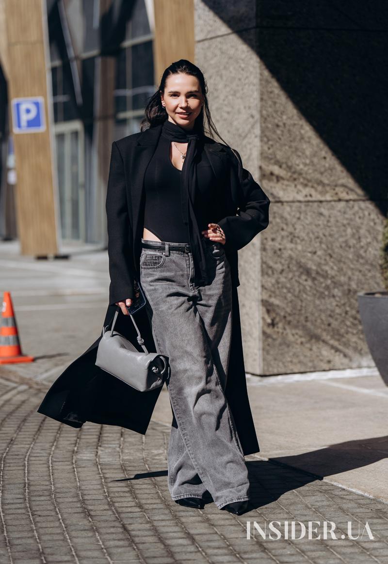 Модель у вбранні від RITO GROUP