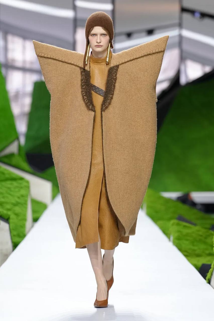 Естетика середохчій та гірких народів у шоу Louis Vuitton