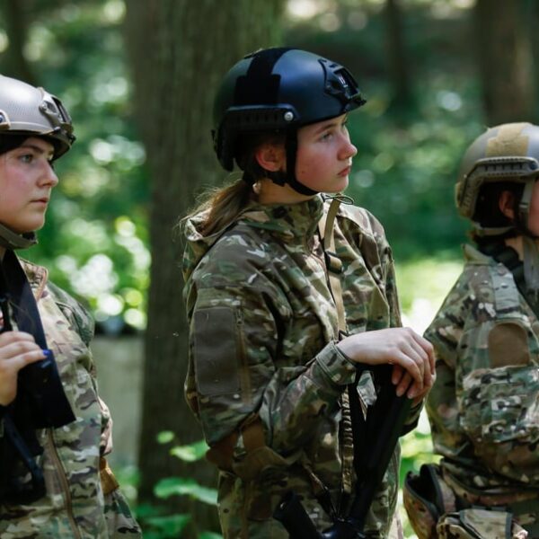 Україночка 118 Жінки в ЗСУ: 75 тисяч незламних сердець захищають Україну