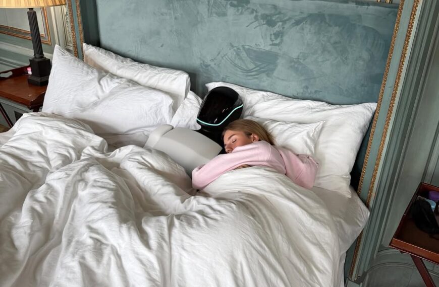 Ілон Маск і гаряча українка: що стоїть за чутками про рекламу роботів?