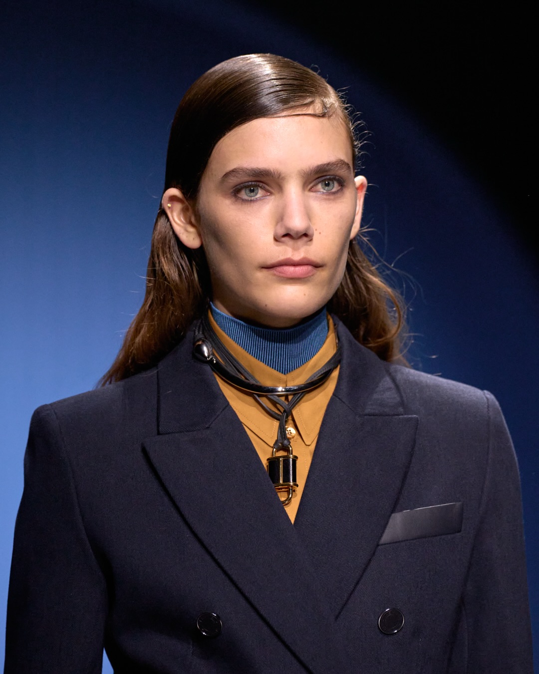 Місячне світло і жокейська естетіка: Hermès представив колекцію FW`2026