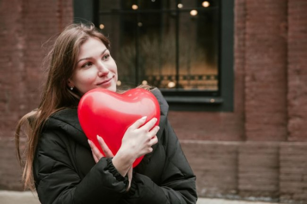 Україночка 92 Геніальний спосіб зізнатися в коханні: ви про це не знали, як легко показати свої почуття, хитристь, що економить час