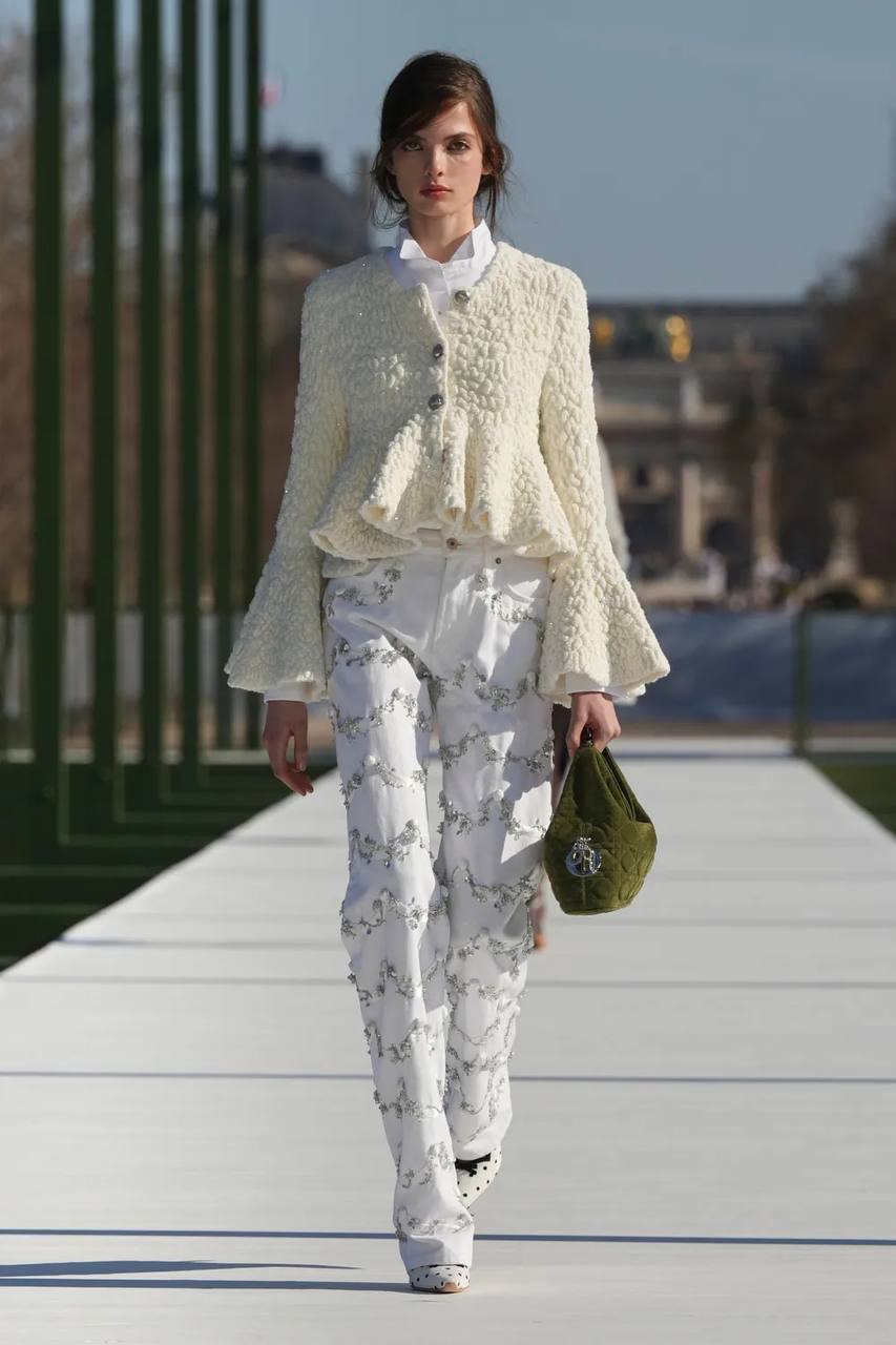 Ботанічна колекція: Джонатан Андерсон показав лінійку для Dior