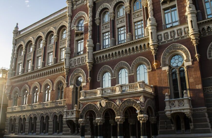 Monobank і НБУ: нові правила для клієнтів після скандалу. Що зміниться?