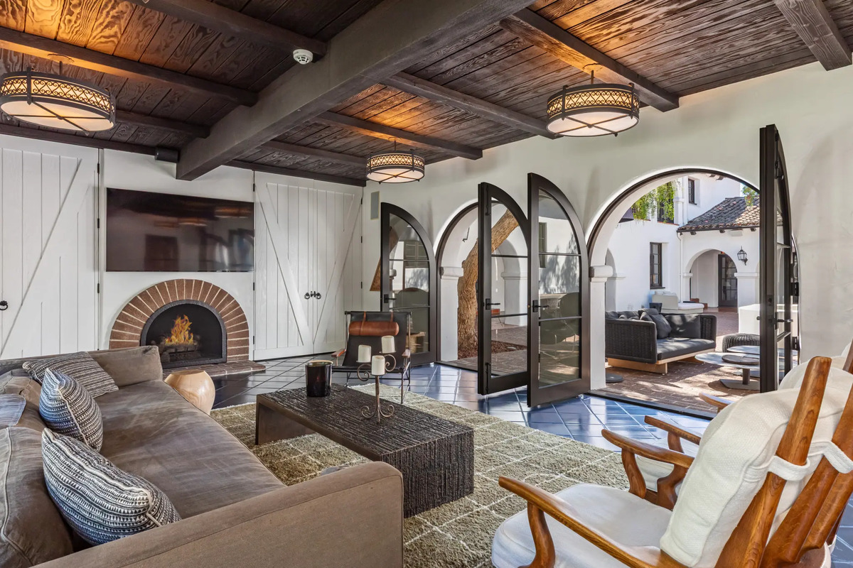 Колишній будинок Даян Кітон виставлено на продаж: розглядаємо інтер'єр