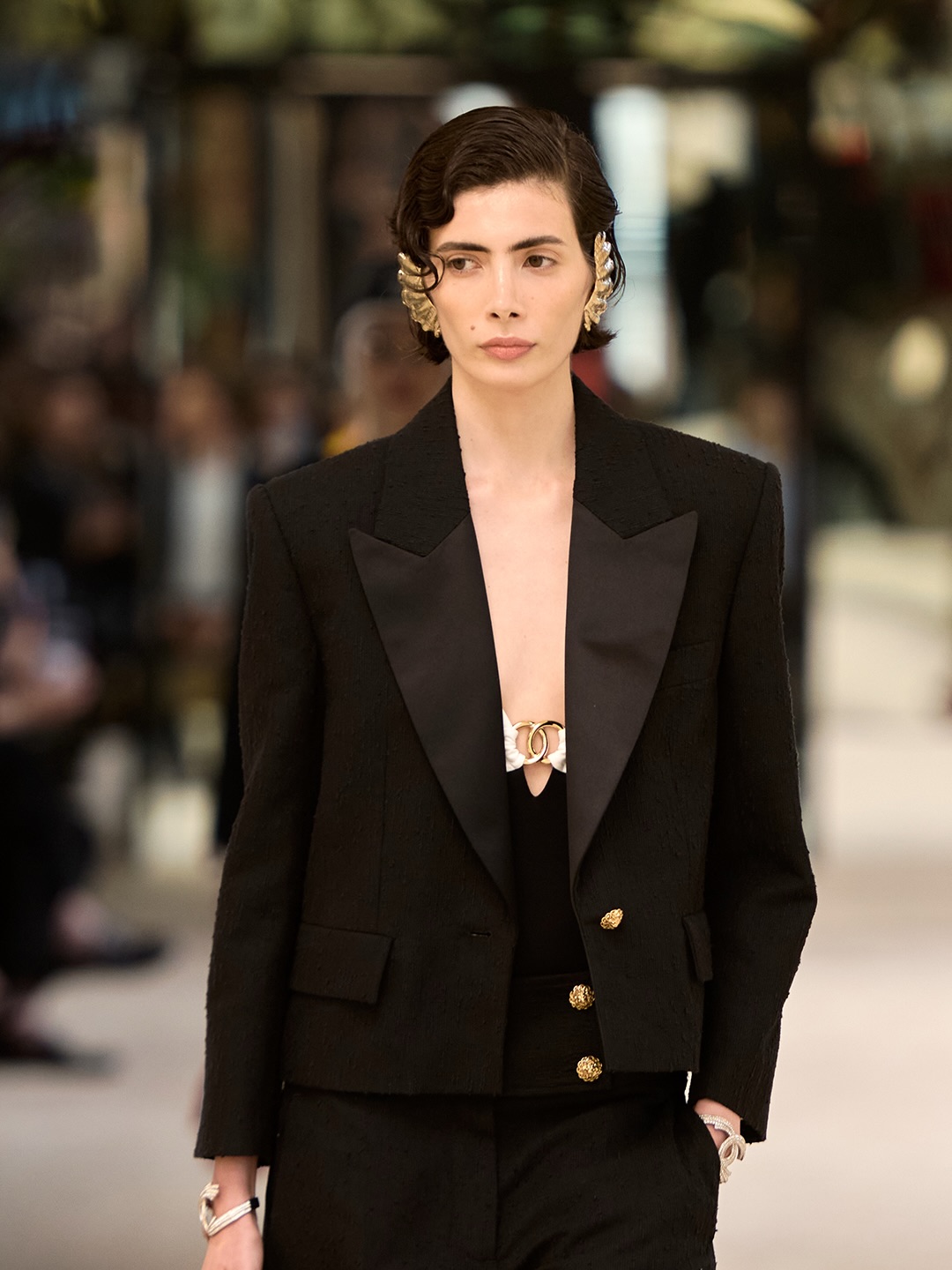 Чим запам’яться перший круїзний показ Матіє Блазі для Chanel