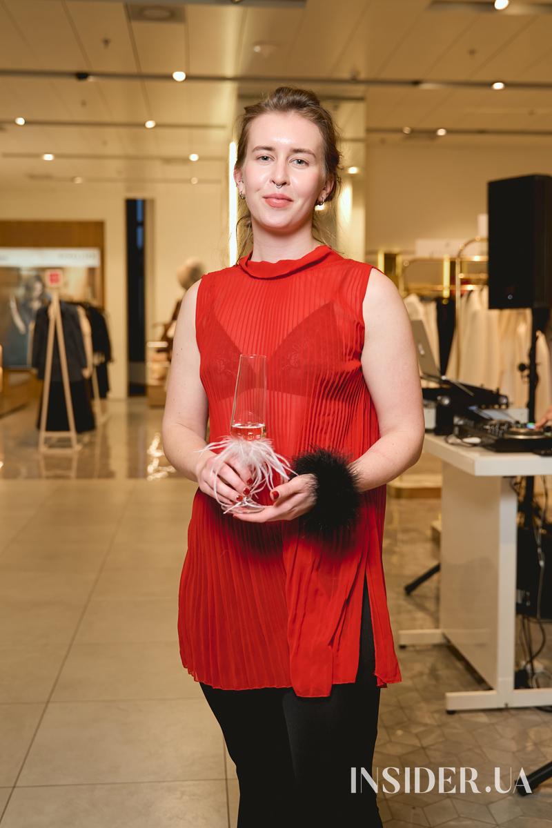 Корсет як нова мова сили та силуєту: SELVAGE Studio дебютував у VSUM Києві