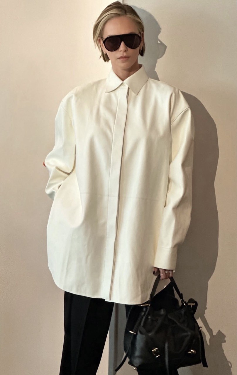 Шарліз Терон «вигуляла» каблучки Guzema Fine Jewelry