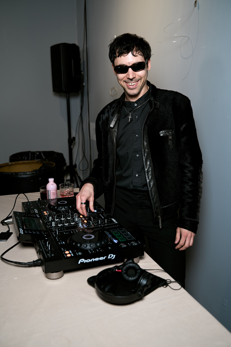 СонЯ Плакидюк та інші гості шоу BOBKOVA SS&rsquo;26: атмосферний вечір у галереї «Лавра»