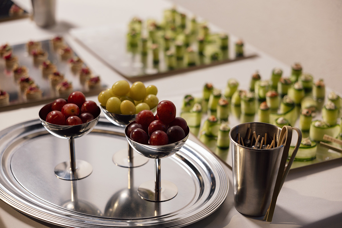 СонЯ Плакидюк та інші гості шоу BOBKOVA SS&rsquo;26: атмосферний вечір у галереї «Лавра»