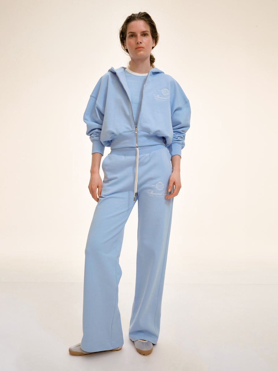 Weekend Club: сучасний образ