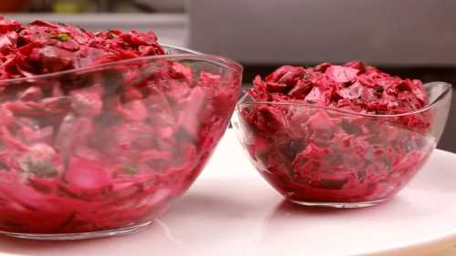 Ніжна бурякова смакота: швидкий рецепт, який здивує гостей. Секрет приготування простого салату, що підкорить&hellip;