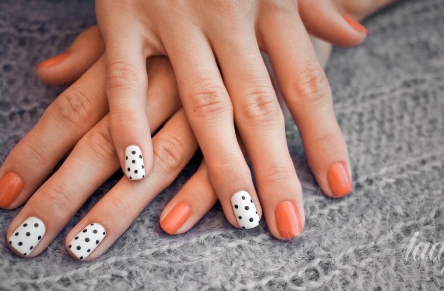 Україночка 94 Кораловий манікюр: ваш антистрес та заряд літнього настрою