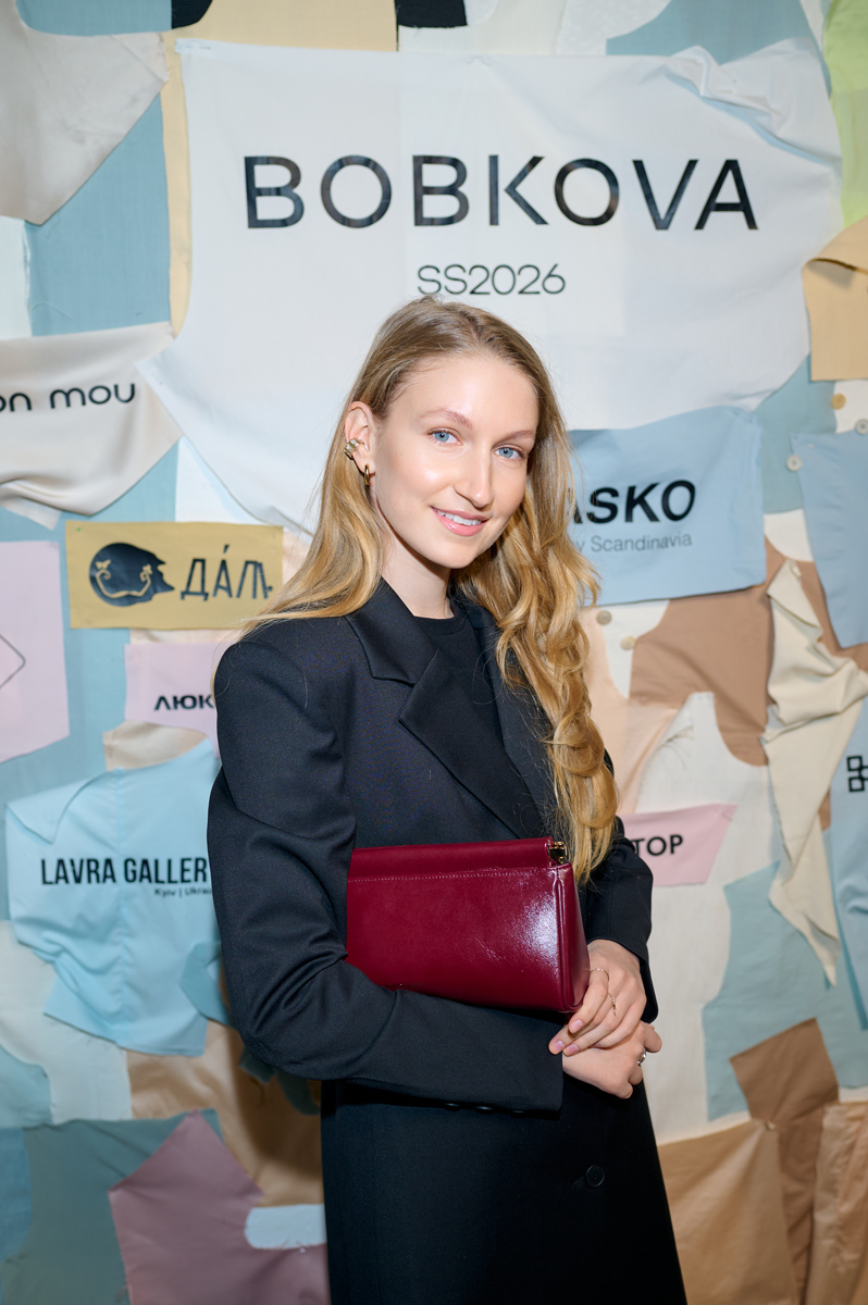 СонЯ Плакидюк та інші гості шоу BOBKOVA SS&rsquo;26: атмосферний вечір у галереї «Лавра»