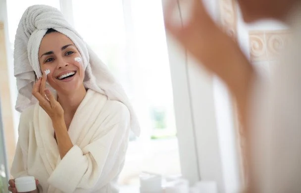 Колаген: чарівна пігулка проти старіння чи маркетинговий міф? 2 Колаген у кремах / © Credits