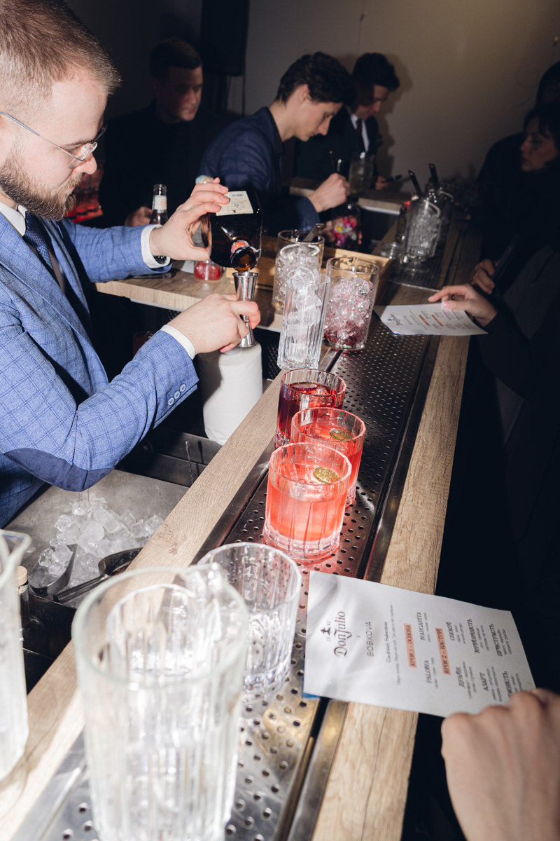 СонЯ Плакидюк та інші гості шоу BOBKOVA SS&rsquo;26: атмосферний вечір у галереї «Лавра»