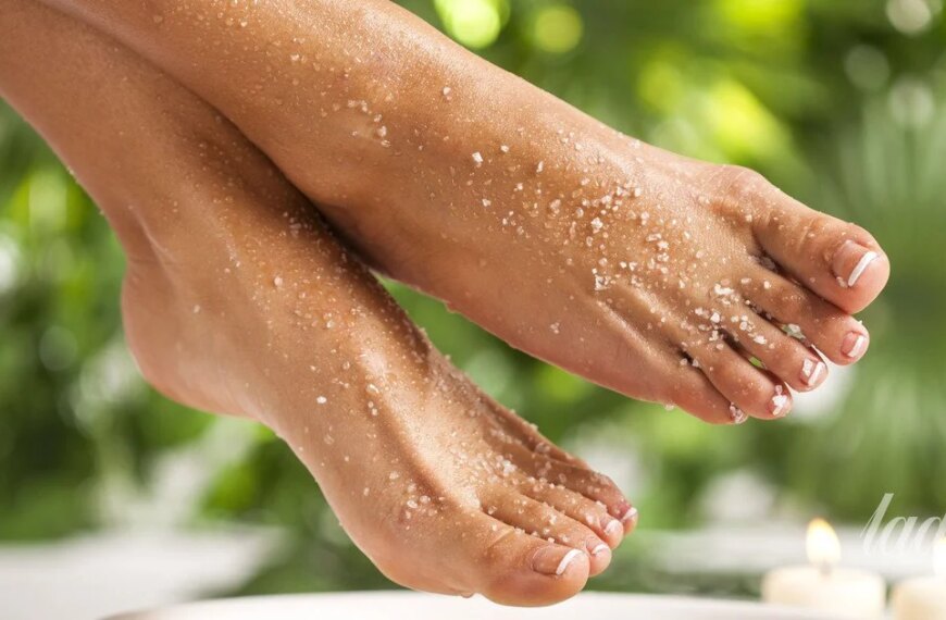 Рецепти краси: позбудься тріщин на п’ятах і поверни шкірі шовковисту ніжність