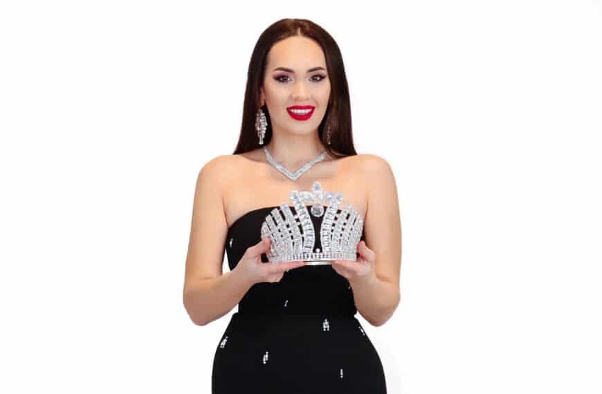 Олена Грицингер: «Я обрала стабільну професію, але знайшла себе у психології та роботі з жінками»