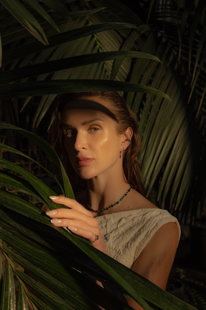 Еліна Світоліна у кампанії перших смарагдових прикрас SOLO for Diamonds